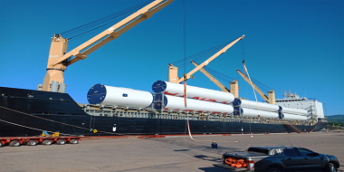 Giải phóng tàu AAL Mars trong Vận chuyển dự án điện gió Amaccao Quảng Trị
